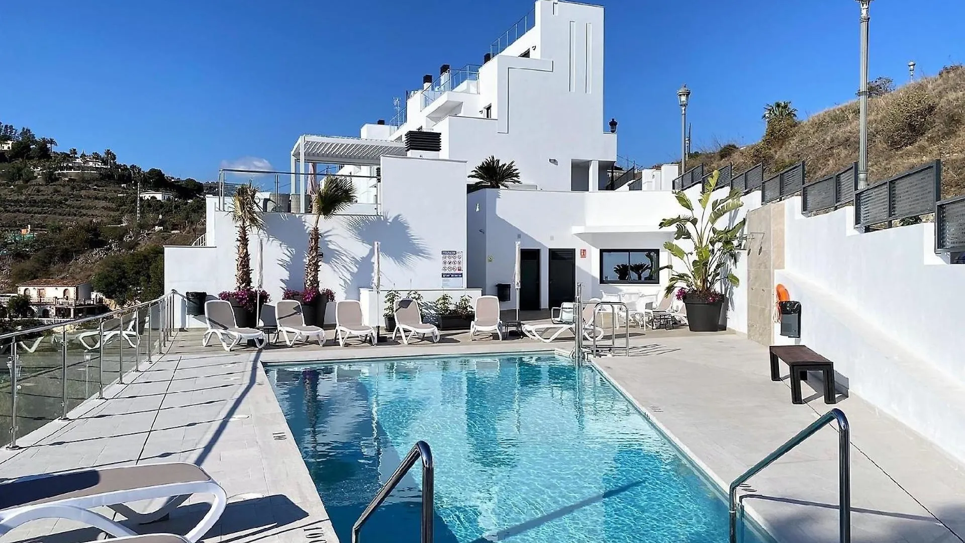 Apartment Ferienwohnung Fuer 4 Personen Ca 80 Qm In Nerja, Andalusien Costa Del Sol